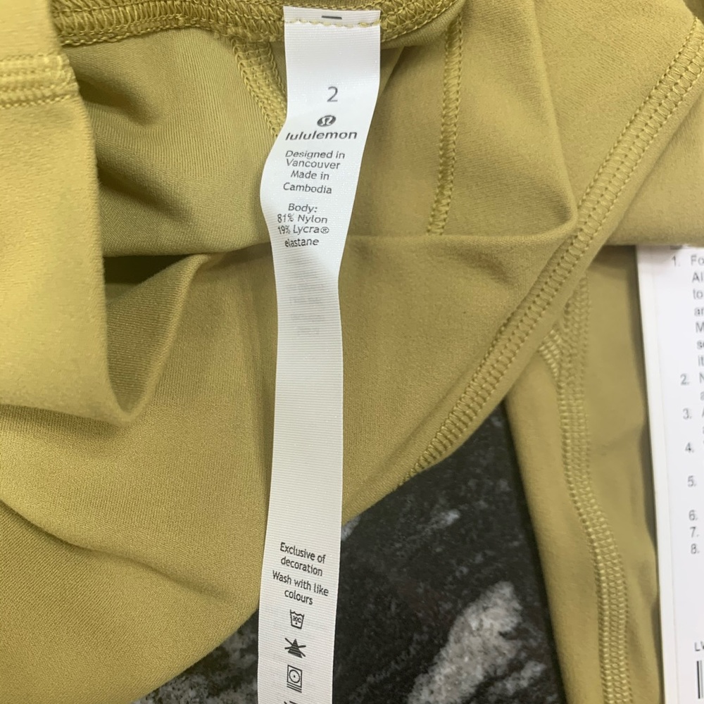 SOLD $78. ✅ LuluLemon Align Crop 21” - Picture 5 of 5